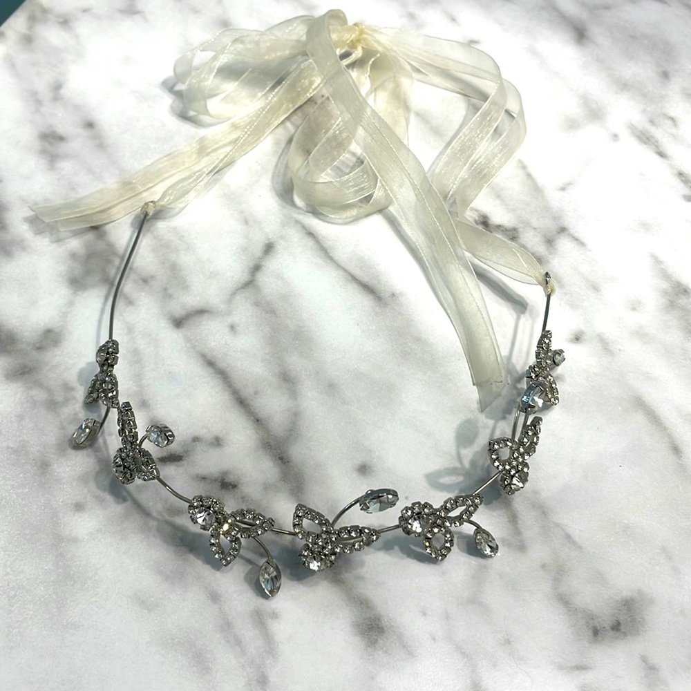 Beautiful bridal headband with cream ribbon - NWOT